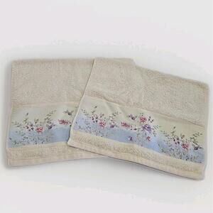 Set of 2 Croscill Hand Towels Delicate Floral Wide Border 15x26"